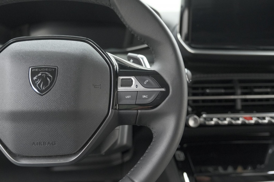 Peugeot 208 Hybrid 100 e-DCS6 Allure | Camera | Keyless Entry | Apple Carplay | Parkeersensoren