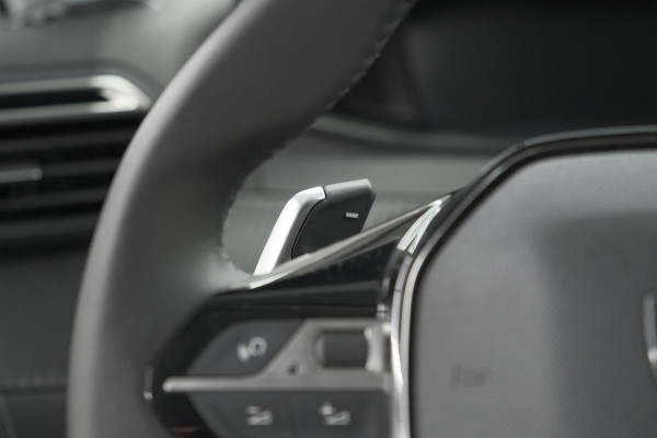 Peugeot 208 Hybrid 100 e-DCS6 Allure | Camera | Keyless Entry | Apple Carplay | Parkeersensoren