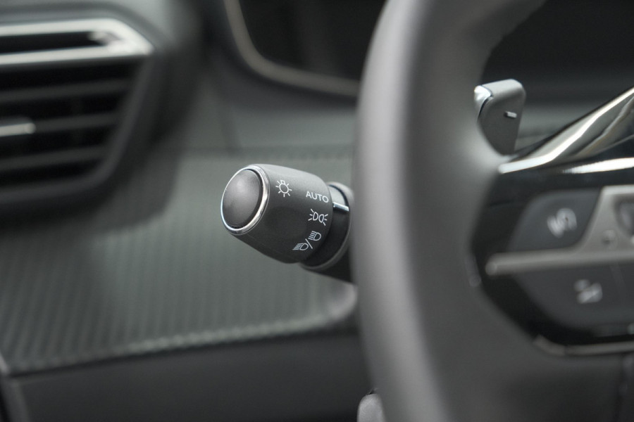 Peugeot 208 Hybrid 100 e-DCS6 Allure | Camera | Keyless Entry | Apple Carplay | Parkeersensoren