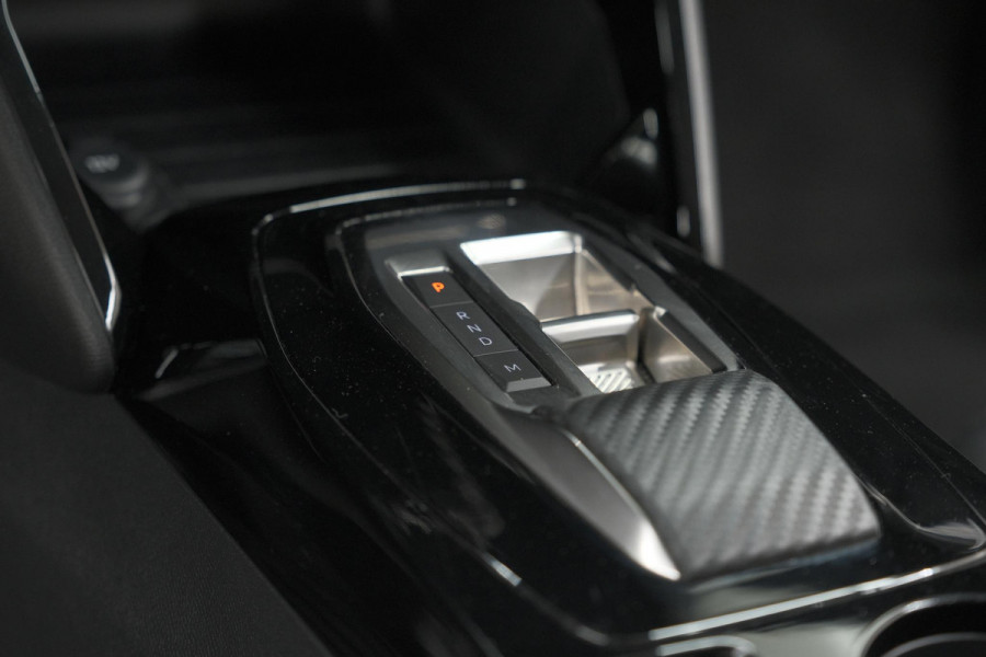 Peugeot 208 Hybrid 100 e-DCS6 Allure | Camera | Keyless Entry | Apple Carplay | Parkeersensoren