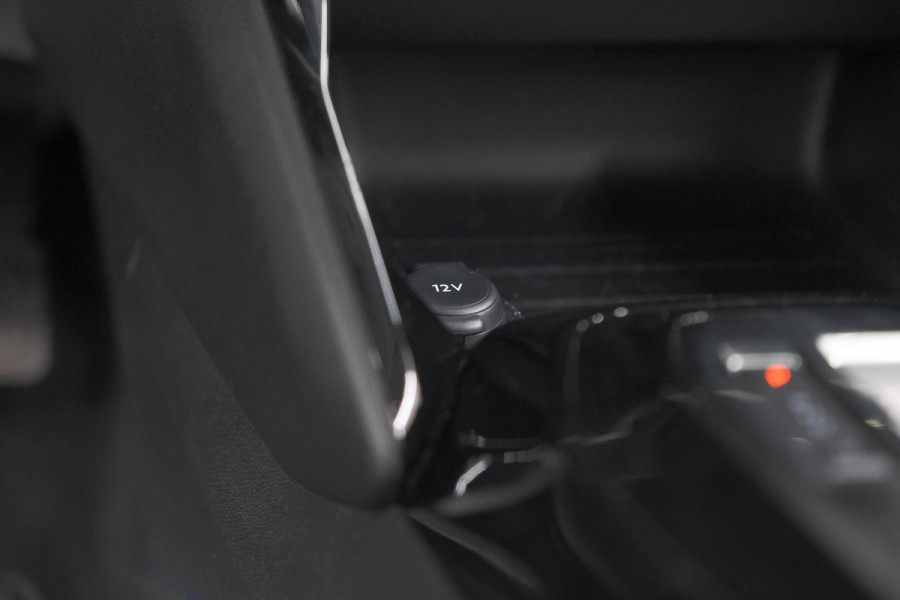 Peugeot 208 Hybrid 100 e-DCS6 Allure | Camera | Keyless Entry | Apple Carplay | Parkeersensoren