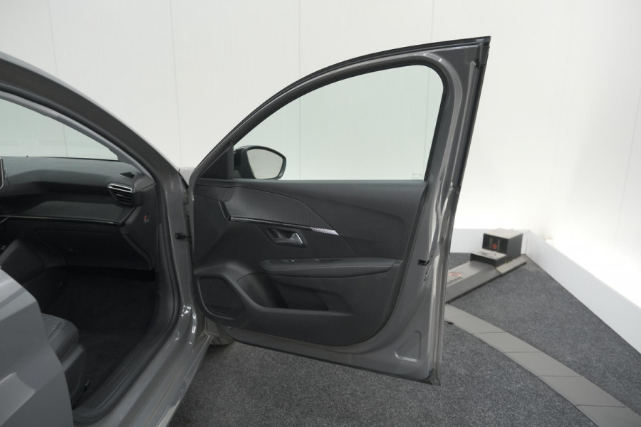 Peugeot 208 Hybrid 100 e-DCS6 Allure | Camera | Keyless Entry | Apple Carplay | Parkeersensoren