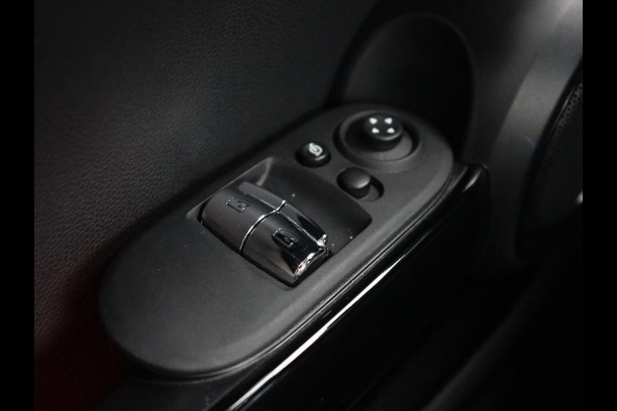 MINI Mini Electric Charged 33 kWh | Leder | Stoelverwarming | Head-Up | Harman/Kardon | Keyless | Full LED | Camera | Climate control | Cruise control