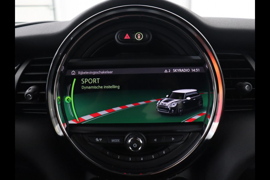 MINI Mini Electric Charged 33 kWh | Leder | Stoelverwarming | Head-Up | Harman/Kardon | Keyless | Full LED | Camera | Climate control | Cruise control
