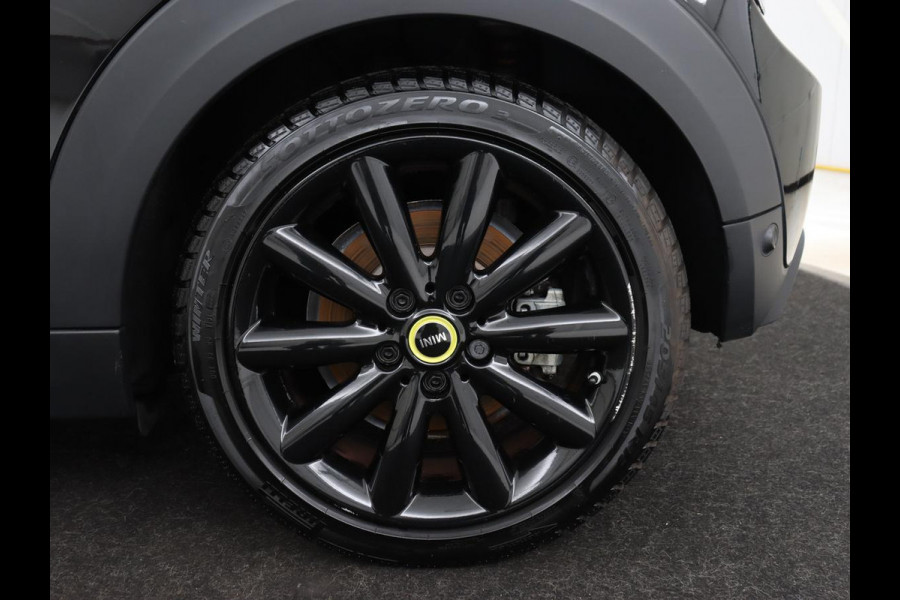 MINI Mini Electric Charged 33 kWh | Leder | Stoelverwarming | Head-Up | Harman/Kardon | Keyless | Full LED | Camera | Climate control | Cruise control