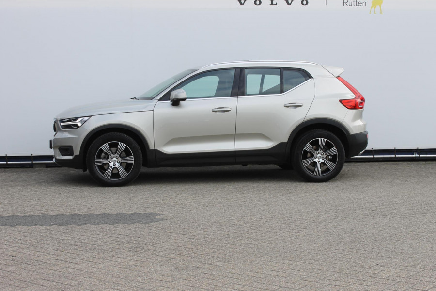 Volvo XC40 T4 190PK Automaat Inscription Panoramisch schuif-kanteldak / Stoelverwarming  / Cruise control / Lederen bekleding / Parkersensoren voor en achter met parkeercamera