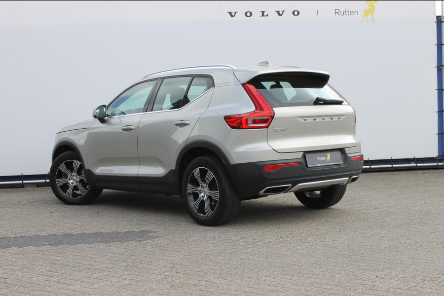 Volvo XC40 T4 190PK Automaat Inscription Panoramisch schuif-kanteldak / Stoelverwarming  / Cruise control / Lederen bekleding / Parkersensoren voor en achter met parkeercamera