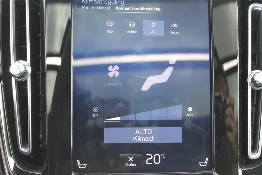 Volvo XC40 T4 190PK Automaat Inscription Panoramisch schuif-kanteldak / Stoelverwarming  / Cruise control / Lederen bekleding / Parkersensoren voor en achter met parkeercamera