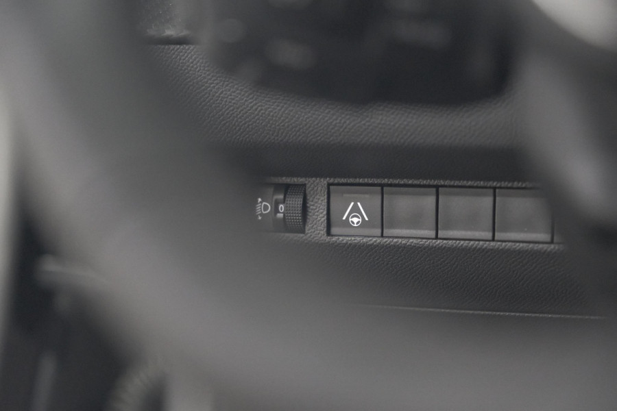 Peugeot 208 Hybrid 100 e-DCS6 Allure | Camera | Adaptieve Cruise Control | Apple Carplay | Parkeersensoren