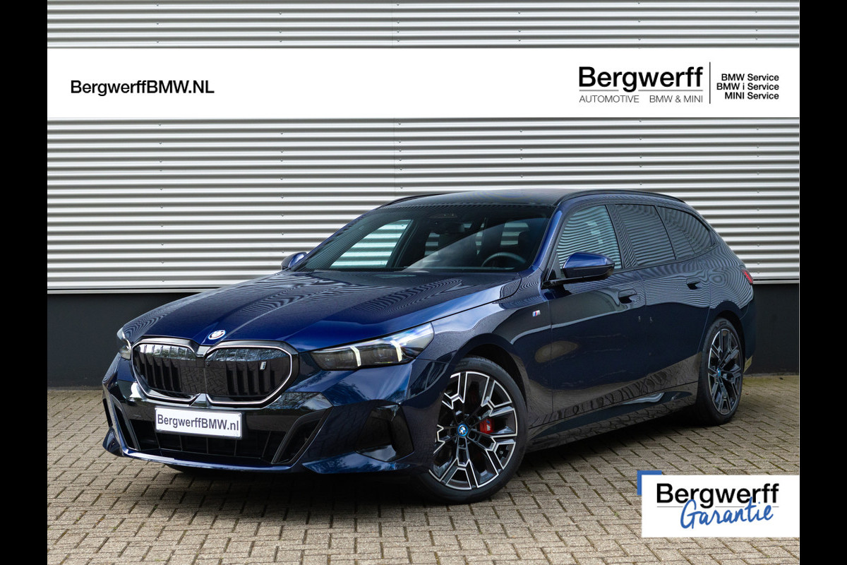 BMW i5 Touring eDrive40 - M-Sport Pro - Pano - Trekhaak - Onderstel Prof - Bowers & Wilkins BMW i5 Touring eDrive40 - M-Sport Pro - Pano - Trekhaak - Onderstel Prof - Bowers & Wilkins