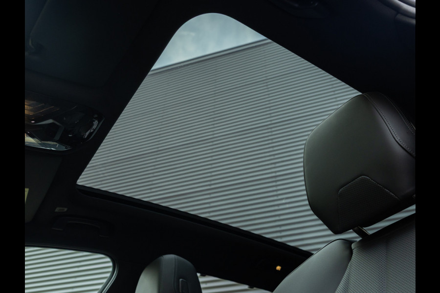 BMW i5 Touring eDrive40 - M-Sport Pro - Pano - Trekhaak - Onderstel Prof - Bowers & Wilkins