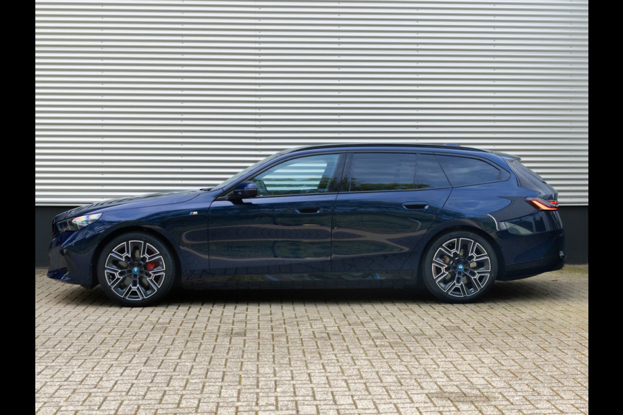 BMW i5 Touring eDrive40 - M-Sport Pro - Pano - Trekhaak - Onderstel Prof - Bowers & Wilkins
