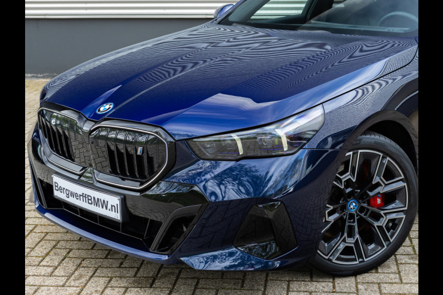 BMW i5 Touring eDrive40 - M-Sport Pro - Pano - Trekhaak - Onderstel Prof - Bowers & Wilkins