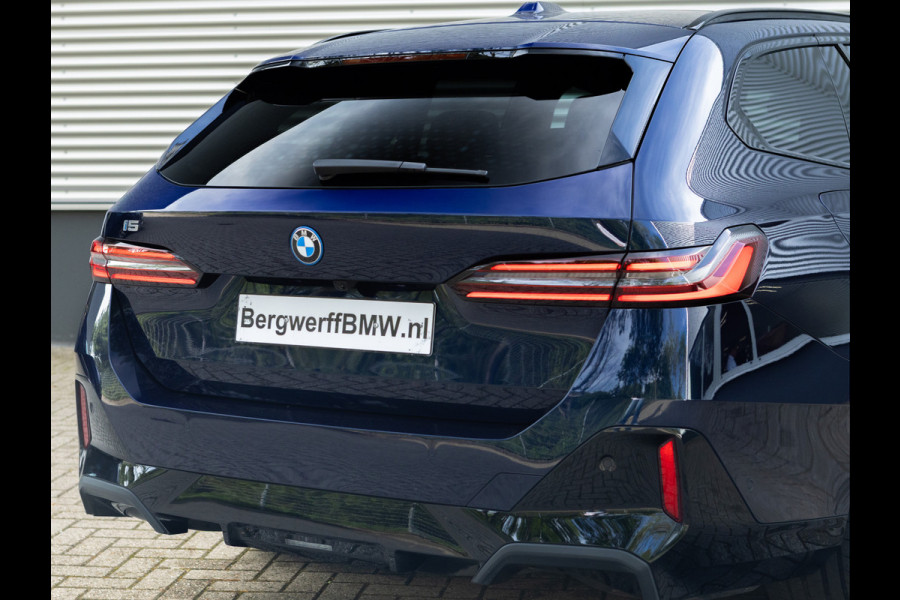 BMW i5 Touring eDrive40 - M-Sport Pro - Pano - Trekhaak - Onderstel Prof - Bowers & Wilkins