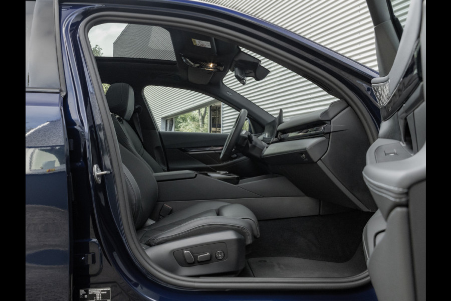 BMW i5 Touring eDrive40 - M-Sport Pro - Pano - Trekhaak - Onderstel Prof - Bowers & Wilkins