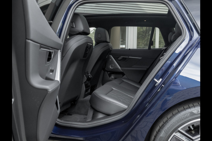 BMW i5 Touring eDrive40 - M-Sport Pro - Pano - Trekhaak - Onderstel Prof - Bowers & Wilkins