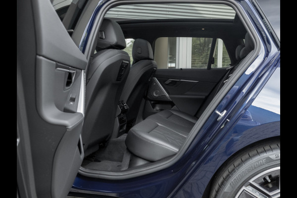 BMW i5 Touring eDrive40 - M-Sport Pro - Pano - Trekhaak - Onderstel Prof - Bowers & Wilkins
