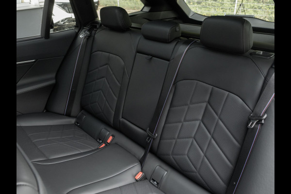 BMW i5 Touring eDrive40 - M-Sport Pro - Pano - Trekhaak - Onderstel Prof - Bowers & Wilkins