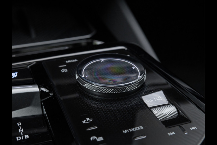 BMW i5 Touring eDrive40 - M-Sport Pro - Pano - Trekhaak - Onderstel Prof - Bowers & Wilkins