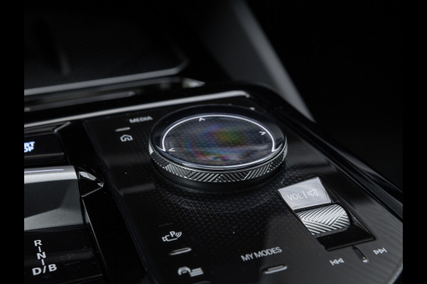 BMW i5 Touring eDrive40 - M-Sport Pro - Pano - Trekhaak - Onderstel Prof - Bowers & Wilkins