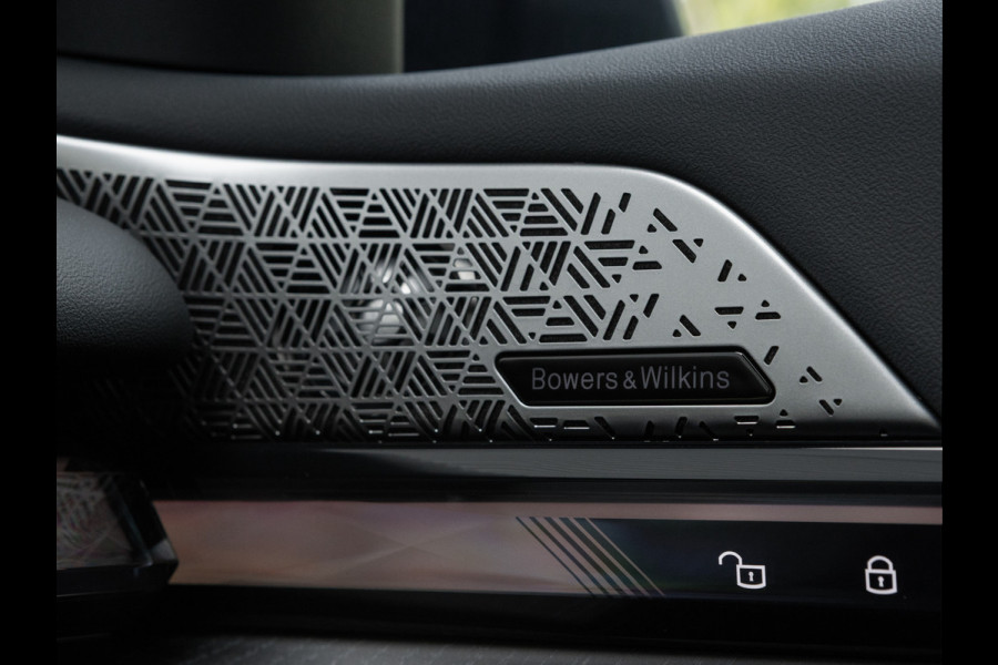 BMW i5 Touring eDrive40 - M-Sport Pro - Pano - Trekhaak - Onderstel Prof - Bowers & Wilkins