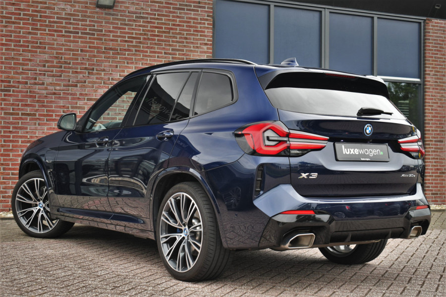 BMW X3 xDrive30e M-Sport Pano M-zetels Trekh 21inch 360 HUD Laser