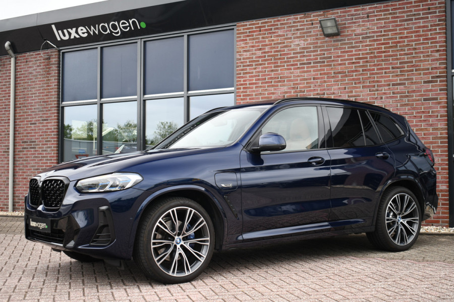 BMW X3 xDrive30e M-Sport Pano M-zetels Trekh 21inch 360 HUD Laser