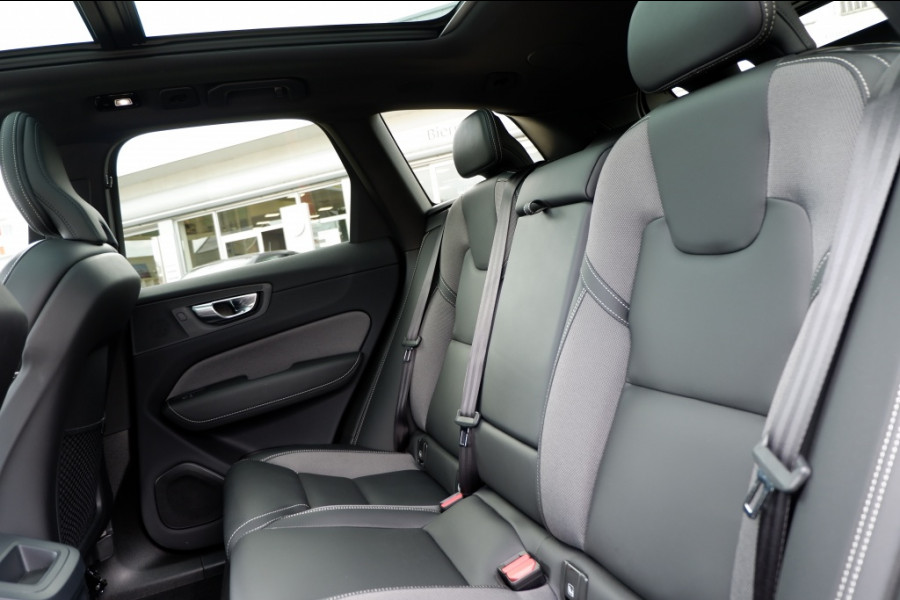 Volvo XC60 2.0 T6 AWD Plug in Hybrid 350PK Plus Black Edition Long Range