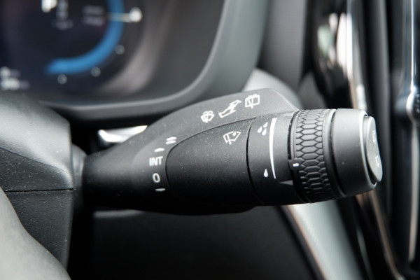 Volvo XC60 2.0 T6 AWD Plug in Hybrid 350PK Plus Black Edition Long Range