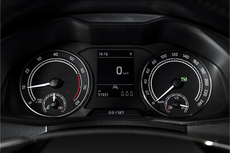 Škoda Kamiq 1.0 TSI Ambition - Automaat | Cruise | Stoelverw. | Camera+PDC | App.Connect | Auto.Airco | LM 16" | 4259