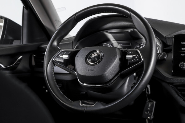 Škoda Kamiq 1.0 TSI Ambition - Automaat | Cruise | Stoelverw. | Camera+PDC | App.Connect | Auto.Airco | LM 16" | 4259