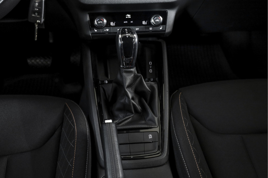 Škoda Kamiq 1.0 TSI Ambition - Automaat | Cruise | Stoelverw. | Camera+PDC | App.Connect | Auto.Airco | LM 16" | 4259