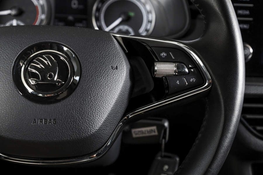 Škoda Kamiq 1.0 TSI Ambition - Automaat | Cruise | Stoelverw. | Camera+PDC | App.Connect | Auto.Airco | LM 16" | 4259