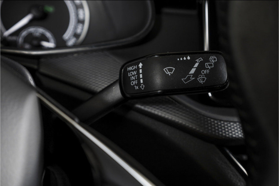 Škoda Kamiq 1.0 TSI Ambition - Automaat | Cruise | Stoelverw. | Camera+PDC | App.Connect | Auto.Airco | LM 16" | 4259