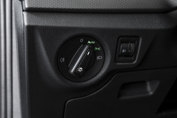 Škoda Kamiq 1.0 TSI Ambition - Automaat | Cruise | Stoelverw. | Camera+PDC | App.Connect | Auto.Airco | LM 16" | 4259