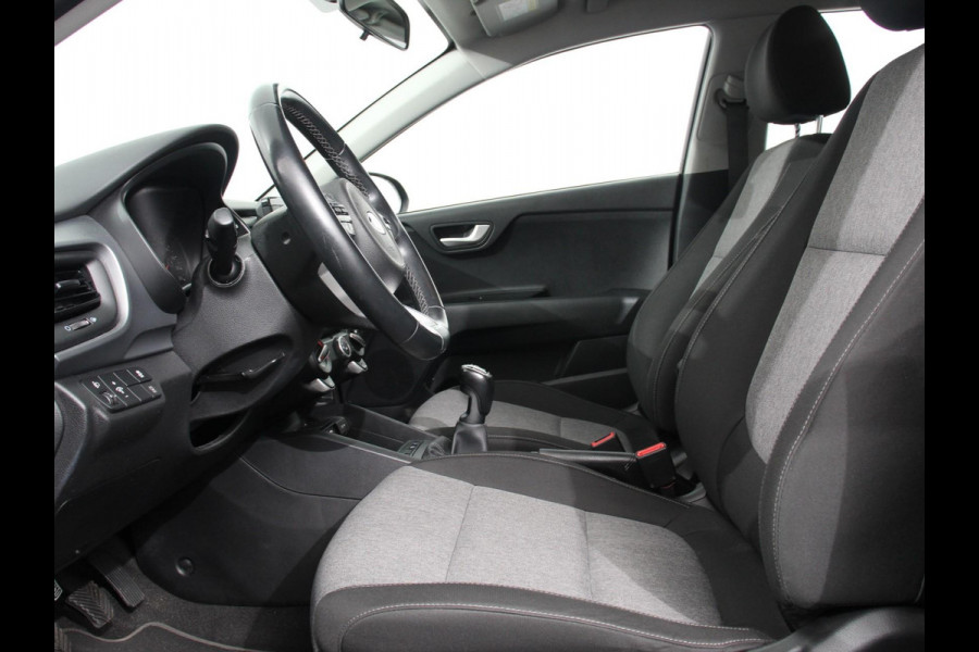 Kia Stonic 1.0 T-GDi DynamicLine | Navigatie | Airco |  Parkeer Sensoren | Lichtmetalen Velgen | Led |