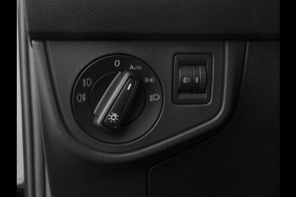 Volkswagen Polo 1.0 TSI Move | Navigatie | App Connect / Android Auto / Apple Carplay | Climate Control | Parkeer sensoren | Lichtmetalen Velgen | Dab | Digitale Cockpit |