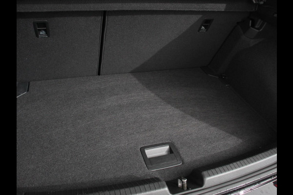 Volkswagen Polo 1.0 TSI Move | Navigatie | App Connect / Android Auto / Apple Carplay | Climate Control | Parkeer sensoren | Lichtmetalen Velgen | Dab | Digitale Cockpit |
