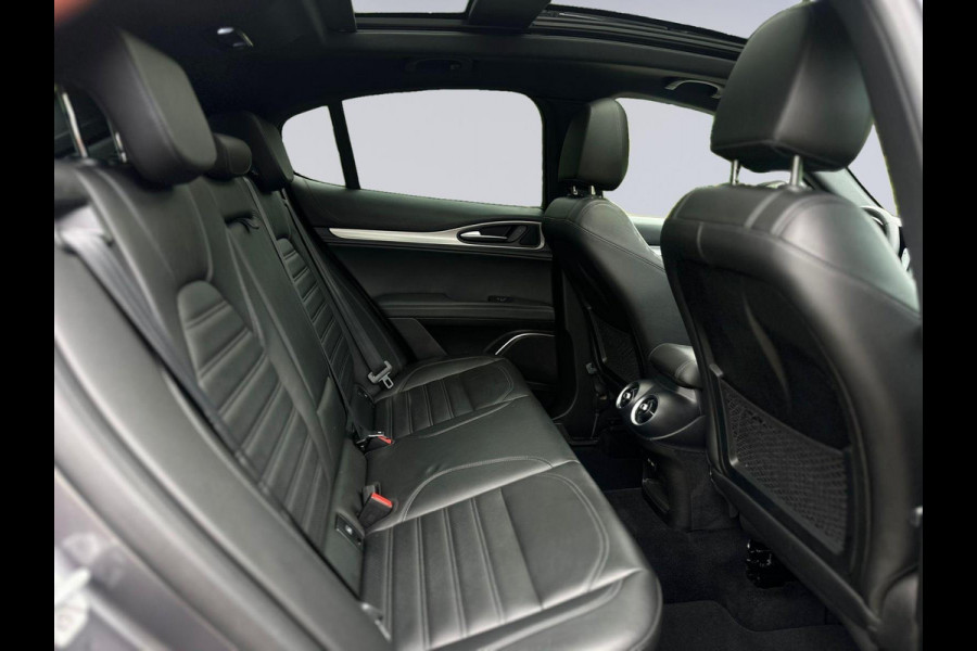 Alfa Romeo Stelvio 2.0 Turbo 280 pk AWD Special Edition, panoramadak, 20 inch, led,leder, vele opties, goed onderhouden