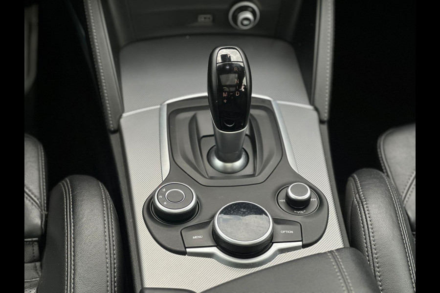 Alfa Romeo Stelvio 2.0 Turbo 280 pk AWD Special Edition, panoramadak, 20 inch, led,leder, vele opties, goed onderhouden