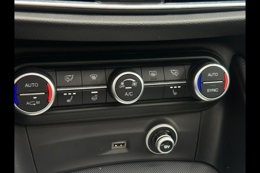 Alfa Romeo Stelvio 2.0 Turbo 280 pk AWD Special Edition, panoramadak, 20 inch, led,leder, vele opties, goed onderhouden