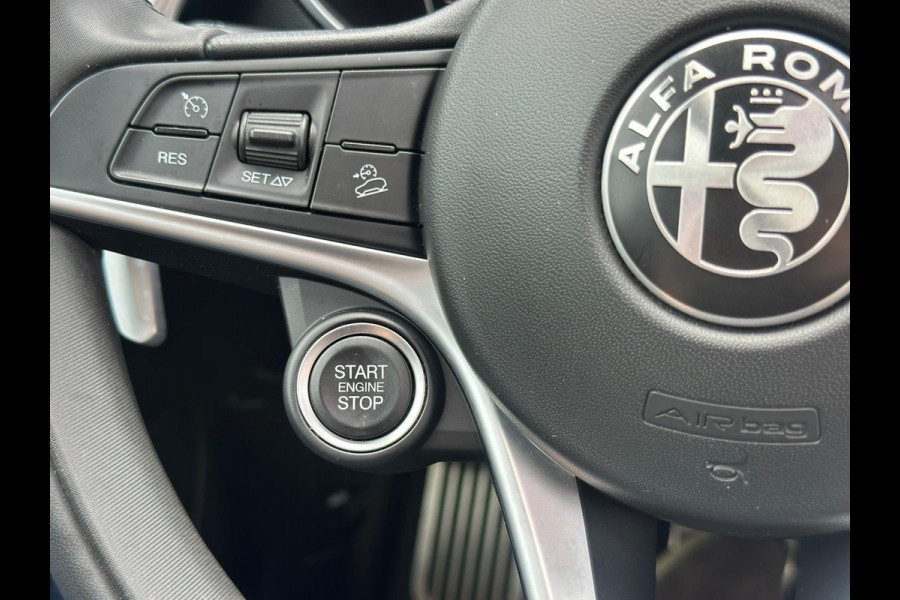 Alfa Romeo Stelvio 2.0 Turbo 280 pk AWD Special Edition, panoramadak, 20 inch, led,leder, vele opties, goed onderhouden