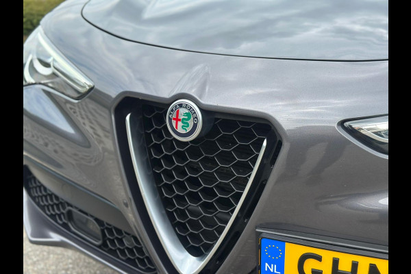 Alfa Romeo Stelvio 2.0 Turbo 280 pk AWD Special Edition, panoramadak, 20 inch, led,leder, vele opties, goed onderhouden