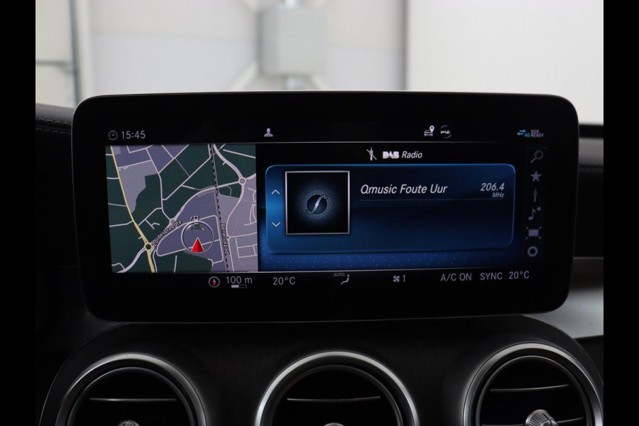 Mercedes-Benz C-Klasse 300e AMG | Stoelventilatie | Panoramadak | Leder | Burmester | Memory | Luchtvering | Carplay | Stoelverwarming | Navigatie | Full LED
