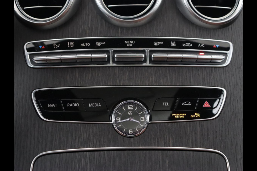 Mercedes-Benz C-Klasse 300e AMG | Stoelventilatie | Panoramadak | Leder | Burmester | Memory | Luchtvering | Carplay | Stoelverwarming | Navigatie | Full LED
