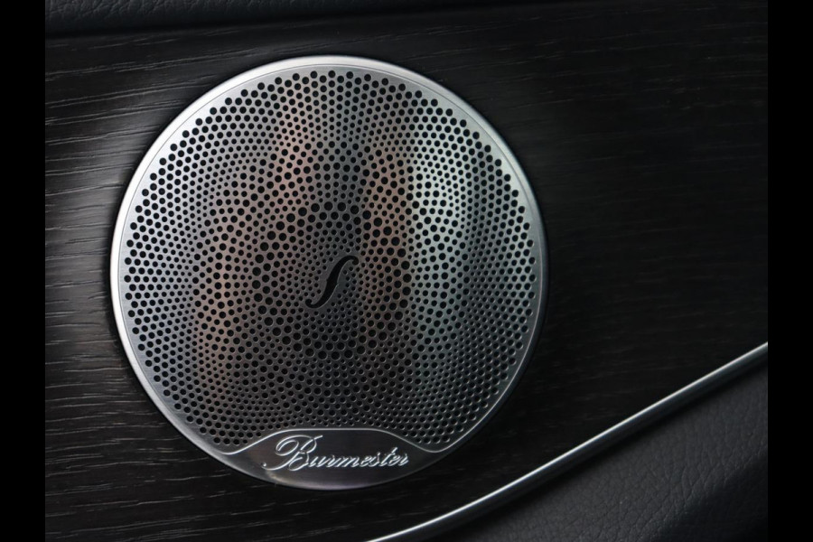 Mercedes-Benz C-Klasse 300e AMG | Stoelventilatie | Panoramadak | Leder | Burmester | Memory | Luchtvering | Carplay | Stoelverwarming | Navigatie | Full LED