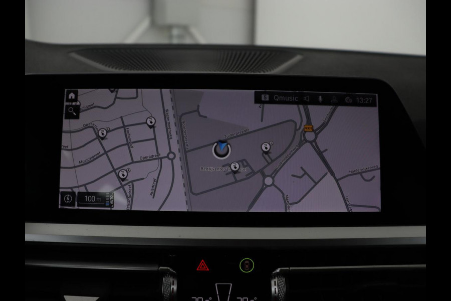 BMW 3-serie 330e eDrive Edition | Leder | Adaptive cruise | Stoelverwarming | Camera | Sport Line | Carplay | Sportstoelen | Live Cockpit | Keyless | Navigatie | Climate control