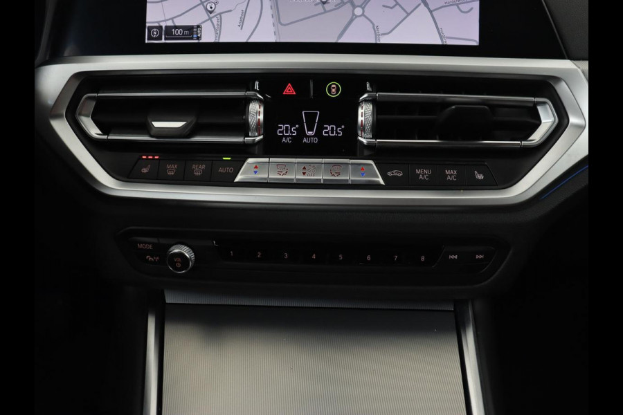 BMW 3-serie 330e eDrive Edition | Leder | Adaptive cruise | Stoelverwarming | Camera | Sport Line | Carplay | Sportstoelen | Live Cockpit | Keyless | Navigatie | Climate control