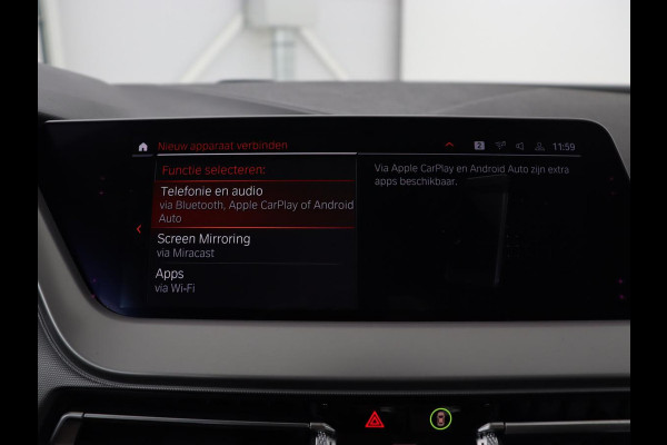 BMW 1-serie 118i Executive Edition | Carplay | Live Cockpit | Navigatie | Full LED | Climate control | Parkeerhulp | Cruise control