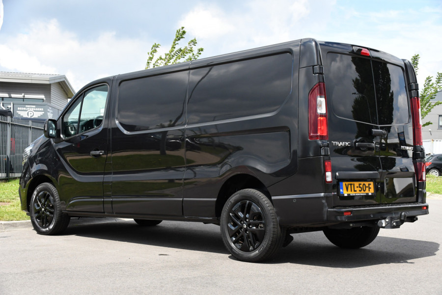 Renault Trafic 2.0 dCi 150 T30 L2H1 Luxe Black Edition Camera, Cruise, Carplay, 150pk, Clima, Automaat, Keyless, LED, Trekhaak, Uniek!